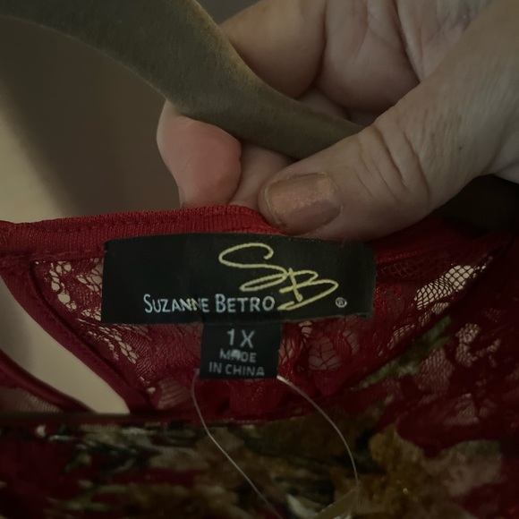 UPDATED PICS COMING! Beautiful Sheer Floral Top, All-Lace Back. Simply Gorgeous - Picture 2 of 7